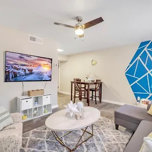 https://cozy-suite-w-pool-and-free-parking-at-phoenix.hotelsofphoenix.com